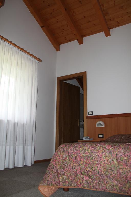 Garni Goccia D'Oro Hotel Cavalese Cameră foto